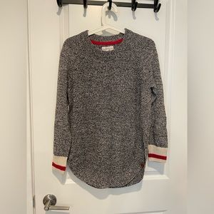 Roots Cabin sweater
